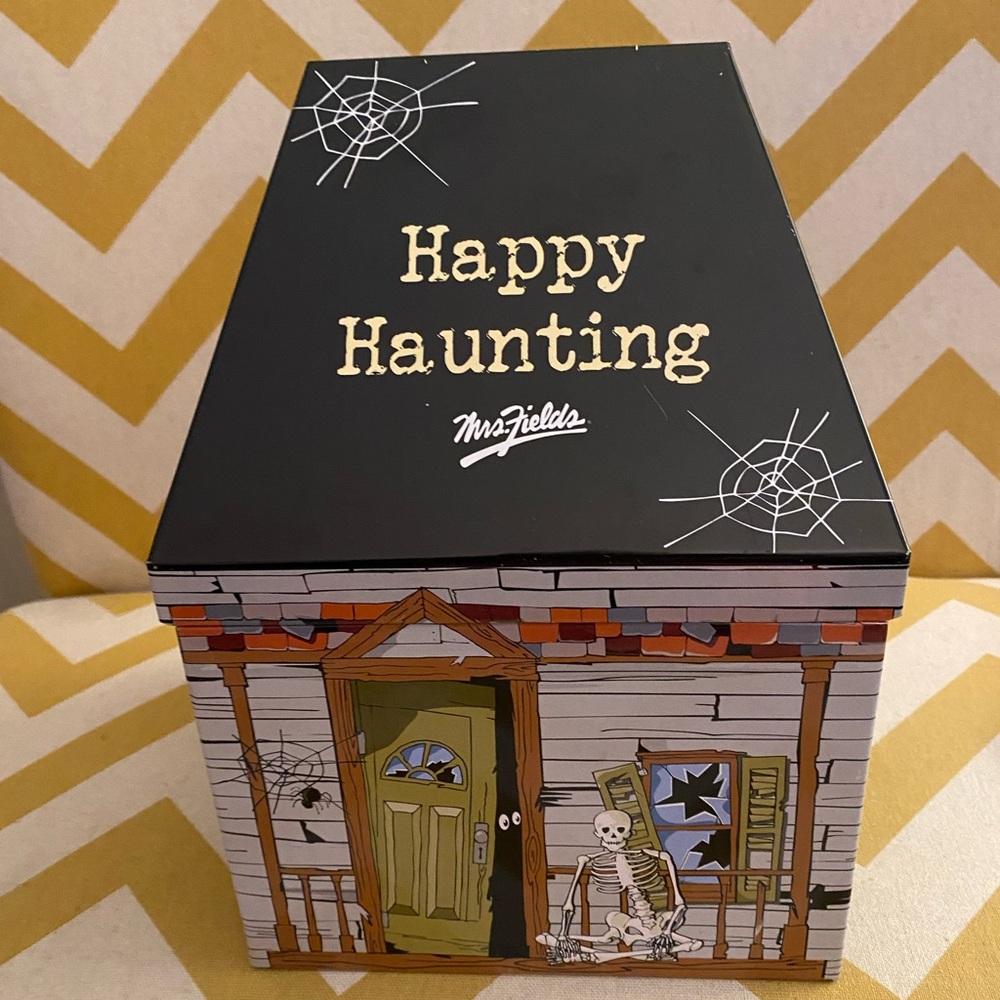 Halloween Haunted House cookie tin (cc)